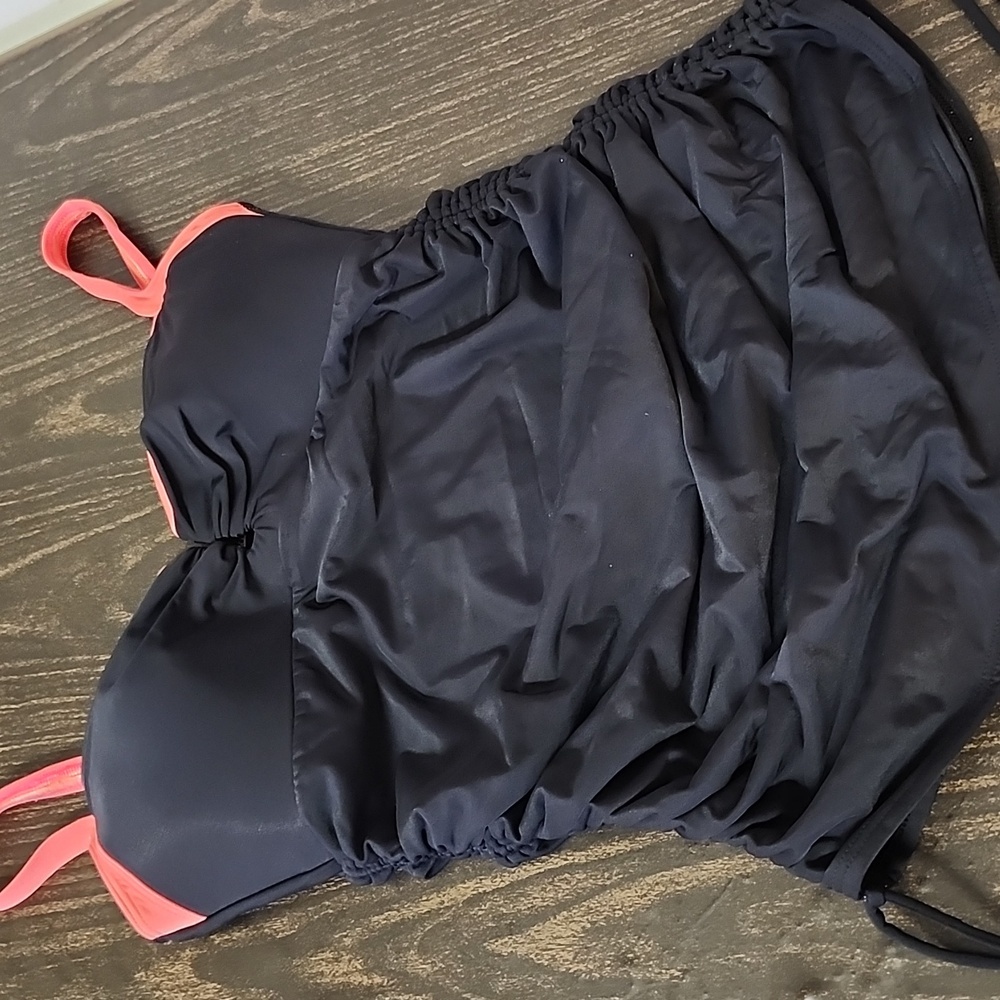 Miraclesuit Tankini Top Ruching Slimming Modest Size 14 Coral & Black